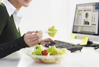 Φαγητό στο χώρο εργασίας – Κάντε το σωστά
