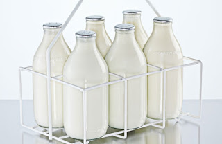 Το γάλα με χαμηλά λιπαρά δεν βοηθάει τα μικρά παιδιά να ελέγξουν το βάρος τους