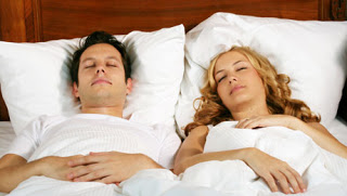 Πώς ο ύπνος μπορεί να γίνει εχθρός ή σύμμαχος του βάρους σας