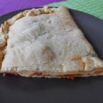 Σπιτική πίτσα καλτσόνε με αραβική πίτα