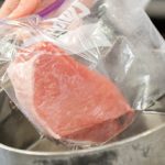 Δείτε πως μπορείτε να ξεπαγώσετε πολύ γρήγορα το κατεψυγμένο κρέας