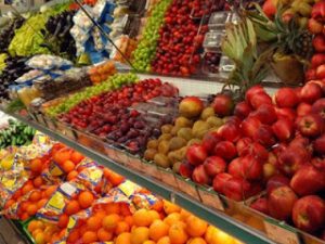 Έξυπνοι τρόποι για να εντάξετε τα φρούτα και τα λαχανικά στη διατροφή σας