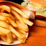 Οι κίνδυνοι του fast food για την υγεία μας και τί πρέπει να προτιμάμε