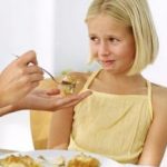 Πως η παράλειψη γευμάτων κατά την παιδική ηλικία συνδέεται με την κατάθλιψη