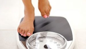 Πώς να ελέγξετε το βάρος σας χωρίς υπερβολές και στερήσεις