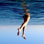 Τι πρέπει να τρώτε πριν και μετά τη γυμναστική, το περπάτημα ή το κολύμπι σας