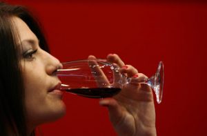 Το κόκκινο κρασί μπλοκάρει το σχηματισμό λιποκυττάρων