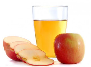 Για το λιπαρό δέρμα με τάση ακμής φτιάξτε τονωτική λοσιόν με μηλόξιδο!
