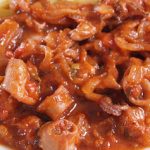 Καλαμαράκια με κόκκινη σάλτσα
