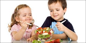 Έξυπνα tips για να εντάξετε τα φρούτα στη διατροφή του παιδιού σας