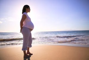 Η κατανάλωση junk food από μια μητέρα στην εγκυμοσύνη μπορεί να σχετίζεται με προβλήματα στο παιδί