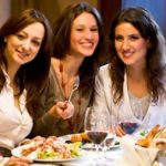 Έξι  βήματα για να διορθώσετε τη βραδινή  παρεκτροπή στη δίαιτα σας