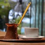 Προστατευτείτε από τους ιούς απολαμβάνοντας το καφεδάκι σας