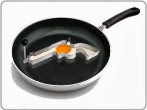 Σας κολλάνε τα αυγά στο τηγάνι; Δείτε τι μπορείτε να κάνετε!