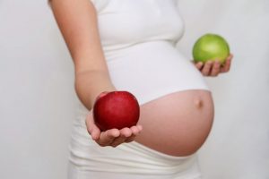 Διατροφή και άσκηση κατά τη διάρκεια της εγκυμοσύνης επηρεάζουν σημαντικά το βάρος του νεογέννητου