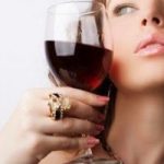 Πείτε αντίο στις ρυτίδες του προσώπου, με κόκκινο κρασί!