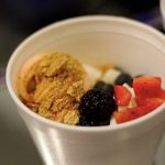 Smoothie ενέργειας με φρούτα, γιαούρτι, μέλι και ταχίνι