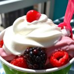 Frozen yogurt vs κλασικό γιαούρτι & Frozen yogurt vs παγωτό