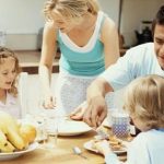 Πώς πρέπει να είναι το σωστό πρωινό για ένα παιδί