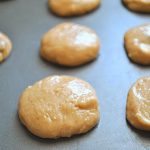 Σπιτικά γλυκά cookies με σταφίδες και κολοκύθι