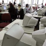 Μην αφήσετε τις υπερωρίες στο γραφείο να «επηρεάσουν» τη ζυγαριά σας