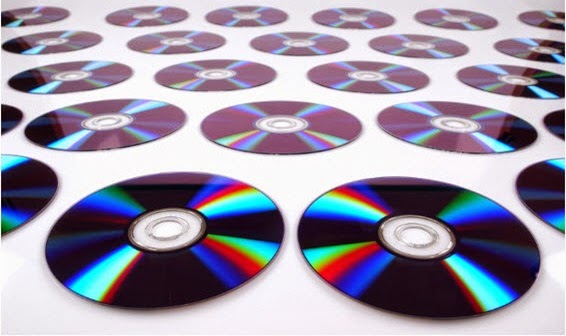 Δείτε έναν απίστευτο τρόπο για να καθαρίσετε τις γρατσουνιές από τα CD!