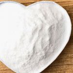Φυσικό scrub για τα μαύρα στίγματα με μαγειρική σόδα και κρέμα γάλακτος!
