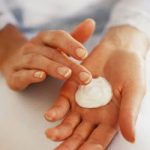 Μια σούπερ ενυδατική κρέμα για τα χέρια που θα κρατήσει όλο το χειμώνα!