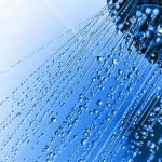 Ένα κόλπο στο ντους που θα σας δώσει περισσότερη ενέργεια το πρωί!