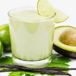 Smoothie λεμόνι με ανανά, δυόσμο και αβοκάντο