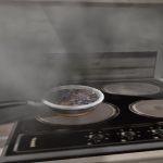 Πως να καθαρίσετε τα σκεύη σας από το καμένο φαγητό!