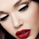 Δείτε πως μπορείτε να κάνετε την τέλεια γραμμή cat eye με ένα κουτάλι!