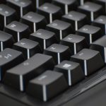 Δείτε πως να διορθώσετε τα σπασμένα ποδαράκια του πληκτρολογίου!