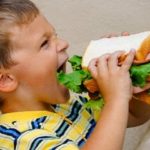 Δείτε πώς το βάρος σε μικρή ηλικία σχετίζεται με υψηλό σάκχαρο όταν μεγαλώσουμε