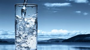 Η αυξημένη κατανάλωση νερού μειώνει τον κίνδυνο για πέτρες στα νεφρά