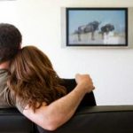«Κόλλημα» με την οθόνη