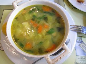 Πεντανόστιμη σούπα λαχανικών χωρίς λάδι