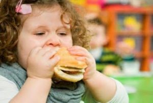 Μεγάλο ποσοστό γονέων δε «βλέπει» την παιδική παχυσαρκία