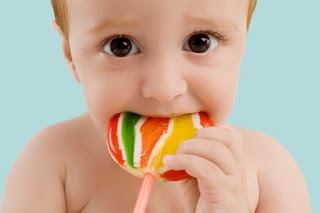 Από πότε ένα μωρό ξεκινάει να τρώει πιο στερεά τροφή