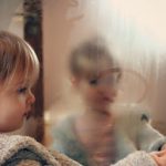 Ένα τέλειο κολπάκι για να μην θαμπώνει ο καθρέφτης του μπάνιου!