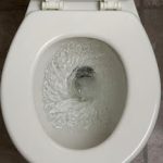 Καθαρίστε την τουαλέτα σας με…γιαούρτι!