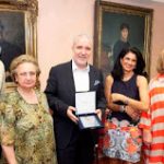 Παράδοση «αγάπης» για τα πρόωρα νεογνά