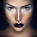 Εξαφανίστε τα σημάδια από το πρόσωπο, με τριαντάφυλλο και καρυδόψιχα!