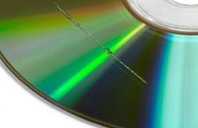 Διώξτε τις γρατσουνιές από τα CD με…μια τσίχλα!