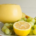 Δροσερό smoothie με γιαούρτι, μάνγκο και σταφύλι