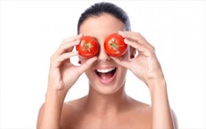 Μάσκα προσώπου με ντομάτα, όλα όσα χρειάζεται το δέρμα σας!