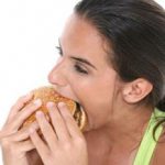 Όσο πιο γρήγορα τρώμε τόσο πιο εύκολα παχαίνουμε