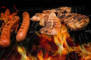 Καρκίνος του εντέρου: συνδέεται με την κατανάλωση επεξεργασμένου κρέατος;