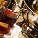 Καθαρίστε βαθιά την επιδερμίδα σας με…κρασί και μέλι!