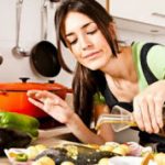 Δείτε πώς το φαγητό μπορεί να επηρεάσει την ποιότητα ύπνου